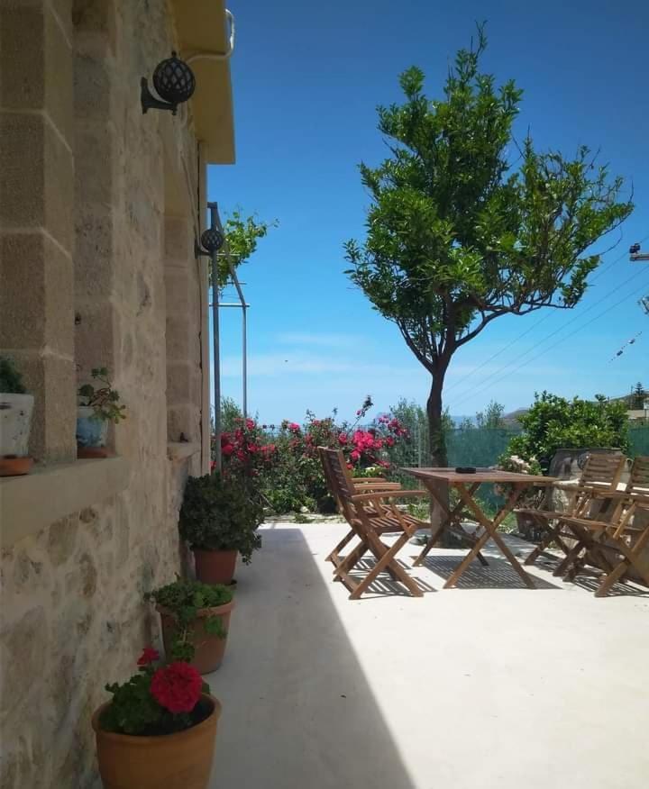 Margarita's Stone House Apartment