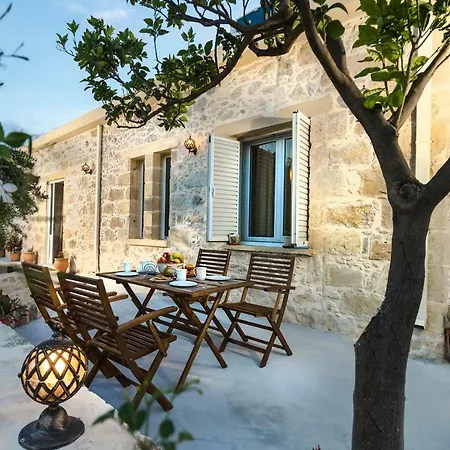Margarita'S Stone House Apartment Platanos  Exterior photo